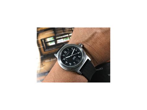 Watch 7500 .